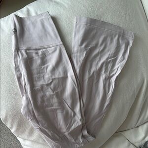 aritzia leggings